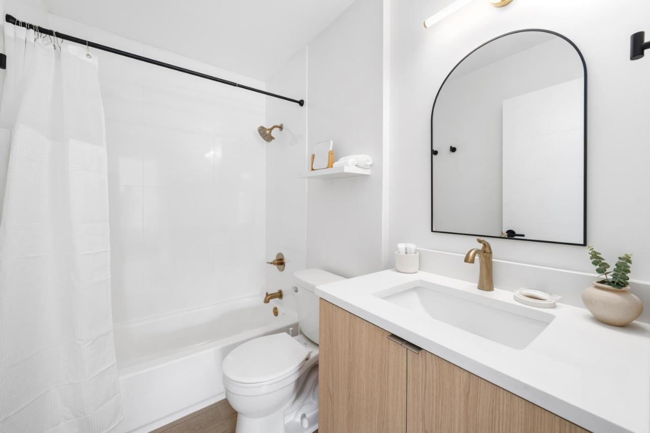 M Lake Worth Beach - Modern Villas Near West Palm Beach, Chic Retro Vibes, King Bed, Cozy Backyard, Bbq, Workspace, High-Speed Internet, Free Parking, 5 Minutes To Downtown & Beach Zewnętrze zdjęcie