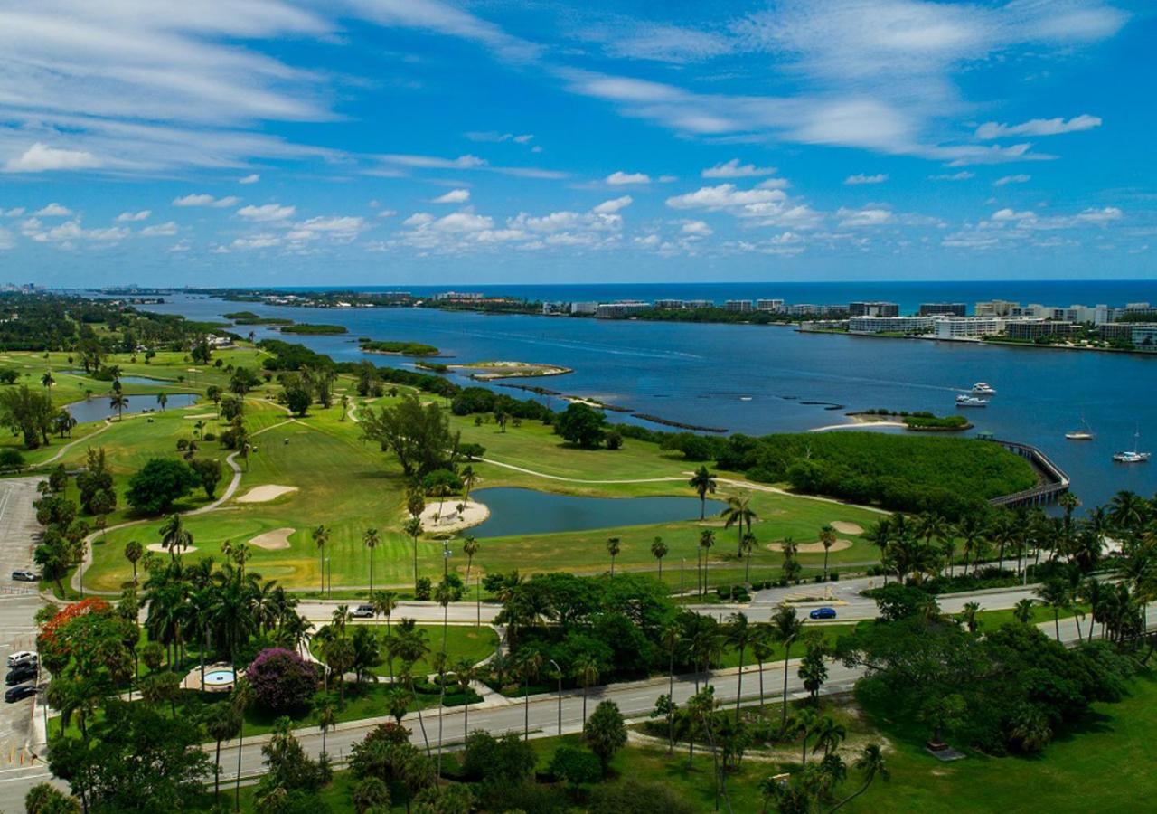 M Lake Worth Beach - Modern Villas Near West Palm Beach, Chic Retro Vibes, King Bed, Cozy Backyard, Bbq, Workspace, High-Speed Internet, Free Parking, 5 Minutes To Downtown & Beach Zewnętrze zdjęcie