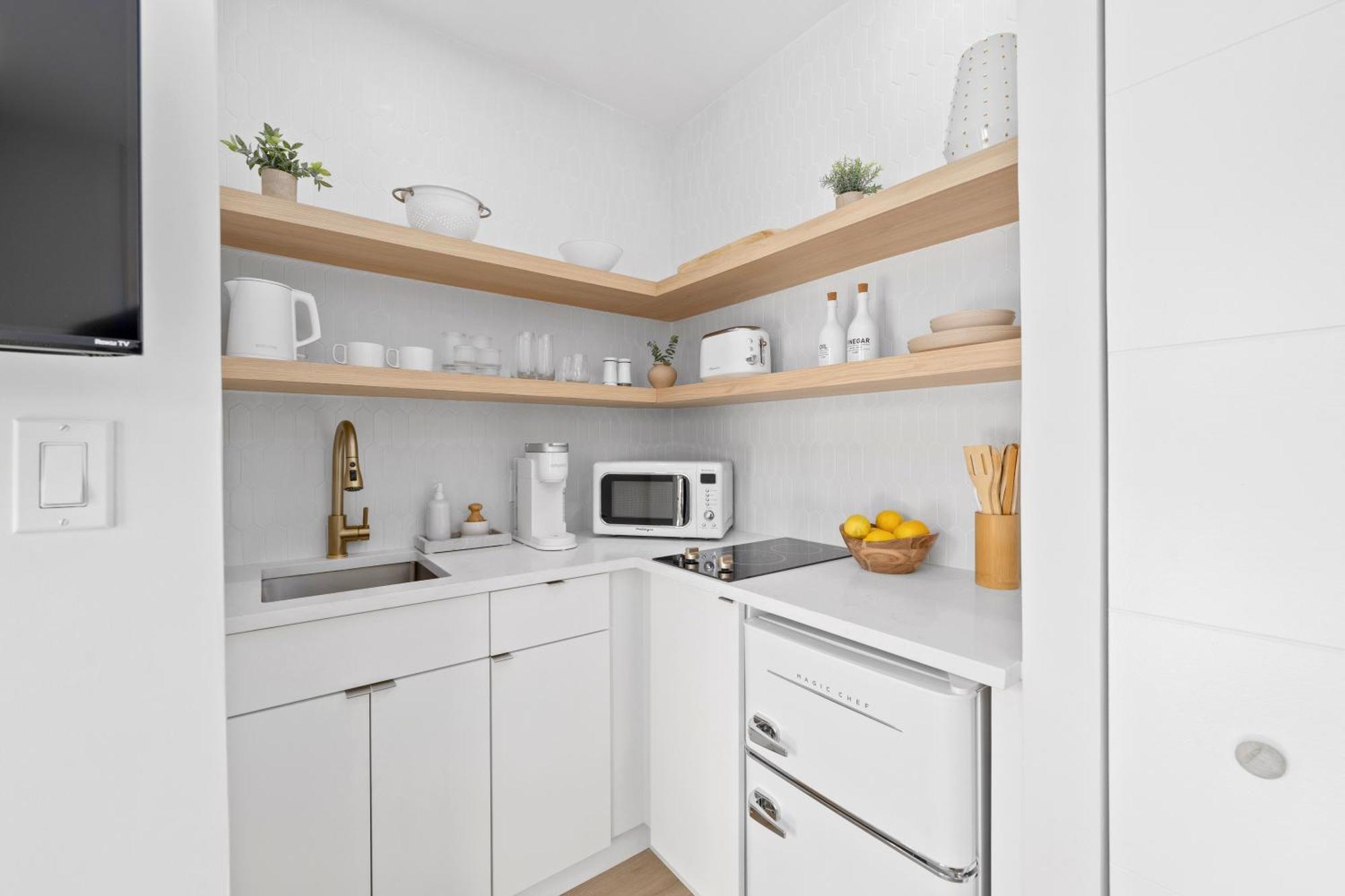 M Lake Worth Beach - Modern Villas Near West Palm Beach, Chic Retro Vibes, King Bed, Cozy Backyard, Bbq, Workspace, High-Speed Internet, Free Parking, 5 Minutes To Downtown & Beach Zewnętrze zdjęcie