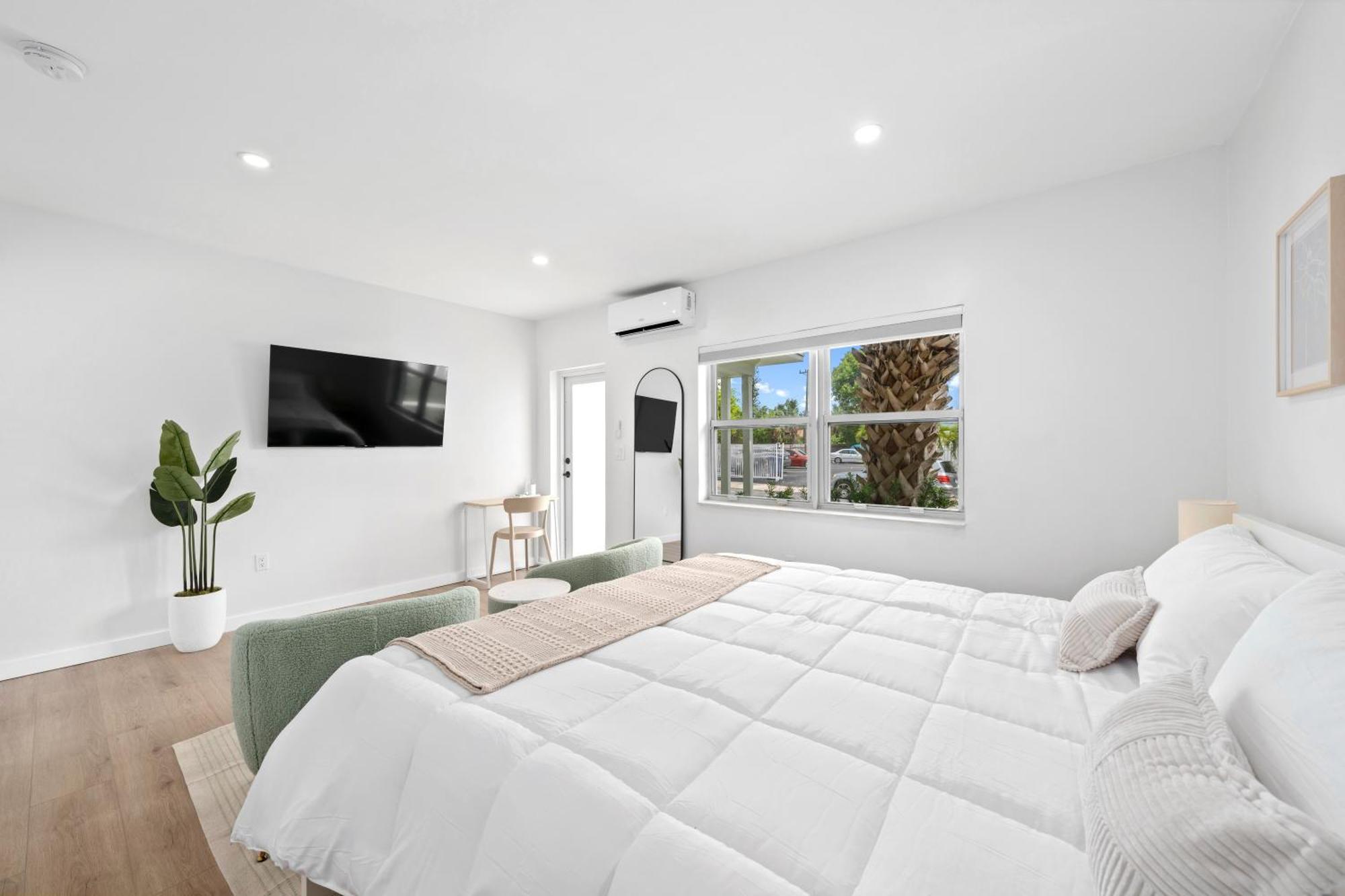 M Lake Worth Beach - Modern Villas Near West Palm Beach, Chic Retro Vibes, King Bed, Cozy Backyard, Bbq, Workspace, High-Speed Internet, Free Parking, 5 Minutes To Downtown & Beach Zewnętrze zdjęcie
