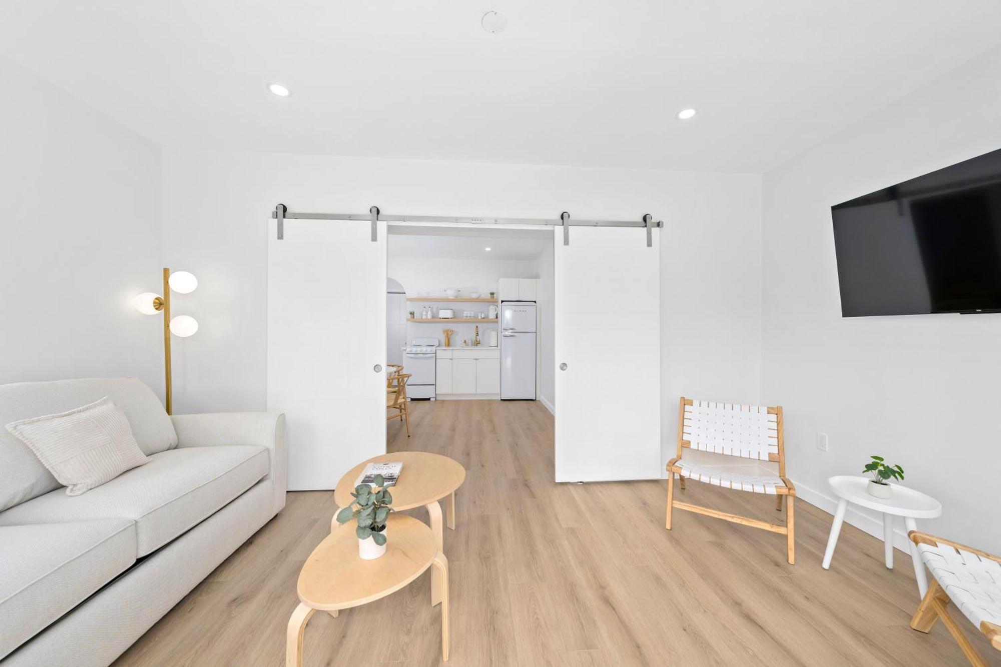 M Lake Worth Beach - Modern Villas Near West Palm Beach, Chic Retro Vibes, King Bed, Cozy Backyard, Bbq, Workspace, High-Speed Internet, Free Parking, 5 Minutes To Downtown & Beach Zewnętrze zdjęcie