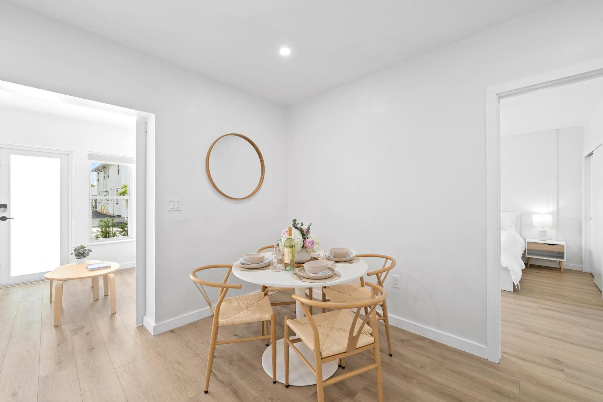 M Lake Worth Beach - Modern Villas Near West Palm Beach, Chic Retro Vibes, King Bed, Cozy Backyard, Bbq, Workspace, High-Speed Internet, Free Parking, 5 Minutes To Downtown & Beach Zewnętrze zdjęcie