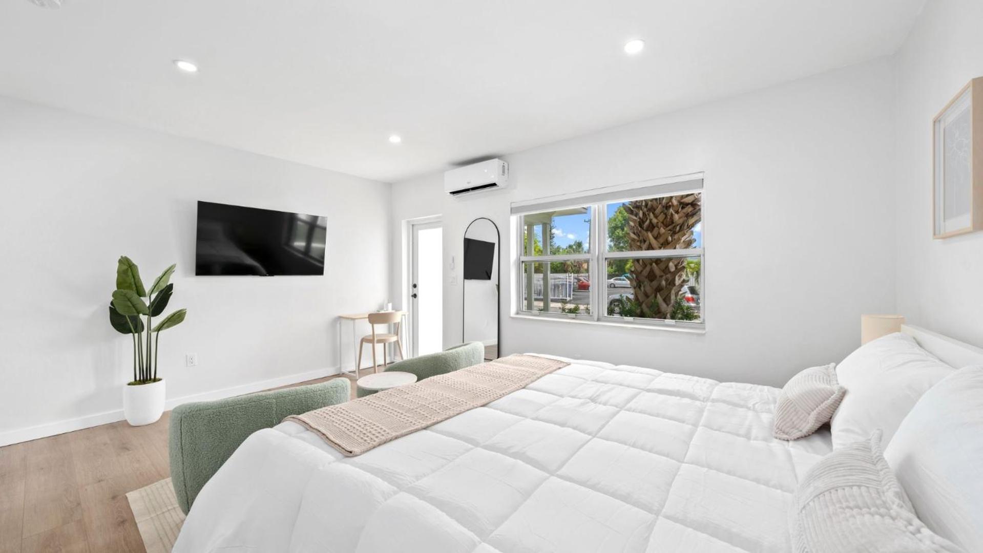 M Lake Worth Beach - Modern Villas Near West Palm Beach, Chic Retro Vibes, King Bed, Cozy Backyard, Bbq, Workspace, High-Speed Internet, Free Parking, 5 Minutes To Downtown & Beach Zewnętrze zdjęcie